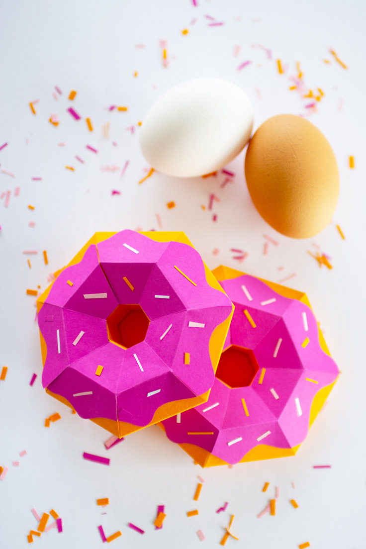 Osternest basteln für den Osterisch als trendigen Donut  #ostern #osternest #papercraft #bastelnmitpapier #ei