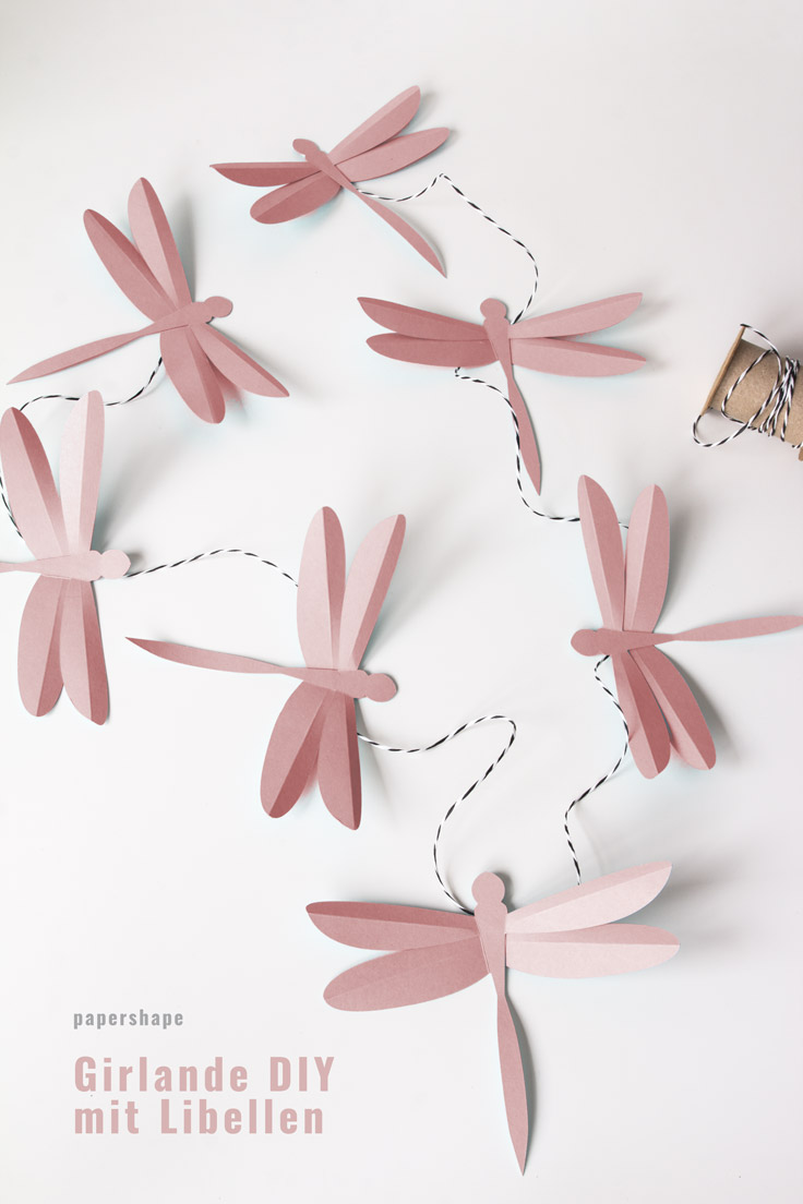 3D Libellen basteln aus Papier und mit Kindern gestalten. Ganz einfach selber machen, falten und aufhängen. #papershape #wanddeko #diy