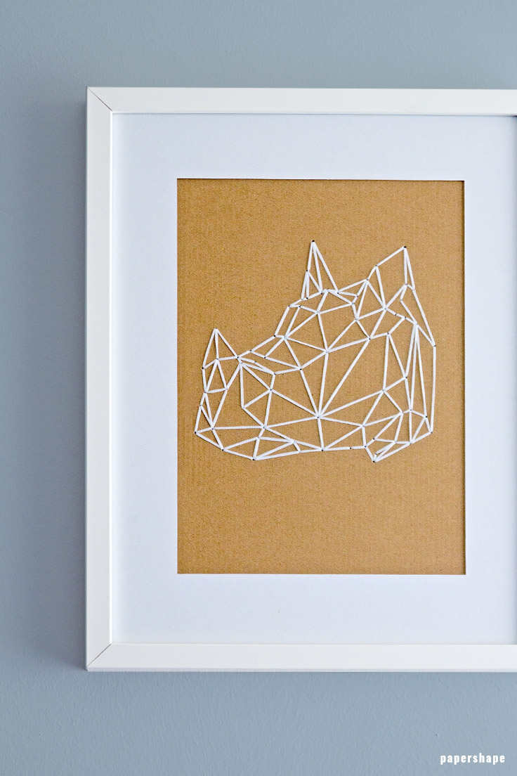 DIY Geometrische Tiere sticken auf Karton als Wanddeko mit kostenlosen Vorlagen von #papershape